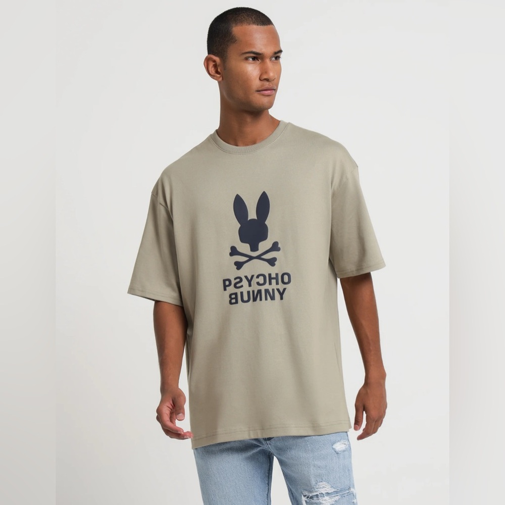 PSYCHO BUNNY Lloyd's Relaxed Fit Graphic Tee in Taupe Khaki Grey Crewneck Size 2